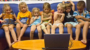 7 enfants dans le carré