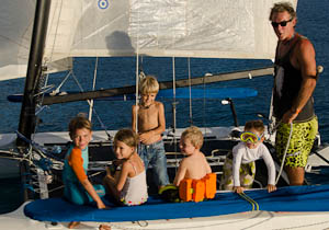 Pierre et les enfants en Hobbie Cat