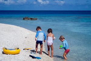 les enfants à la plage